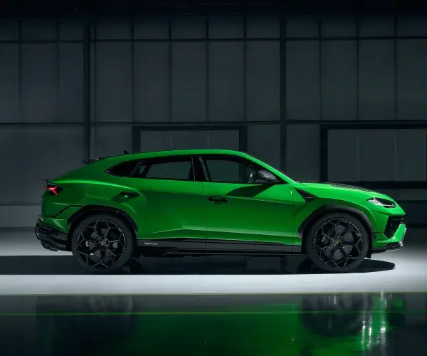 Lamborghini Urus Performante zijaanzicht