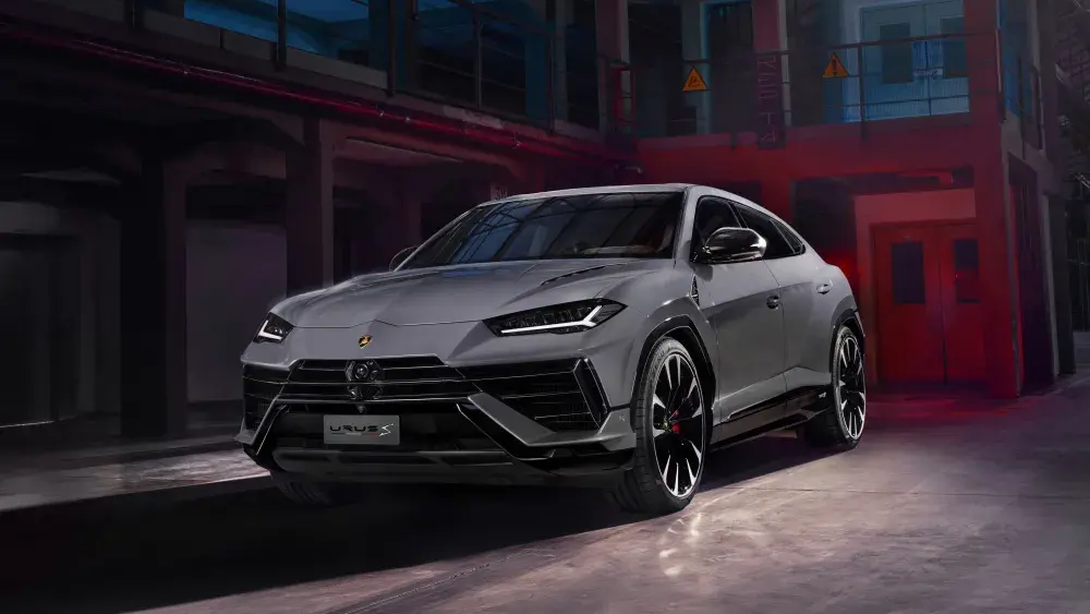 Lamborghini Urus S schuin vooraanzicht