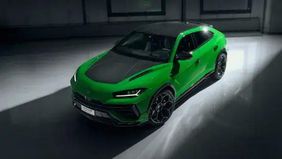 Lamborghini Urus Performante zijaanzicht schuin boven